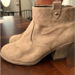 Women’s boots
